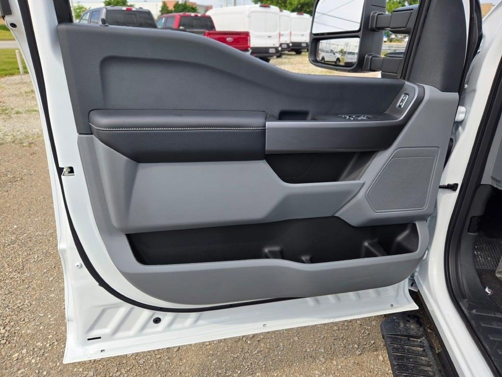 new 2025 Ford F-350 car, priced at $50,128