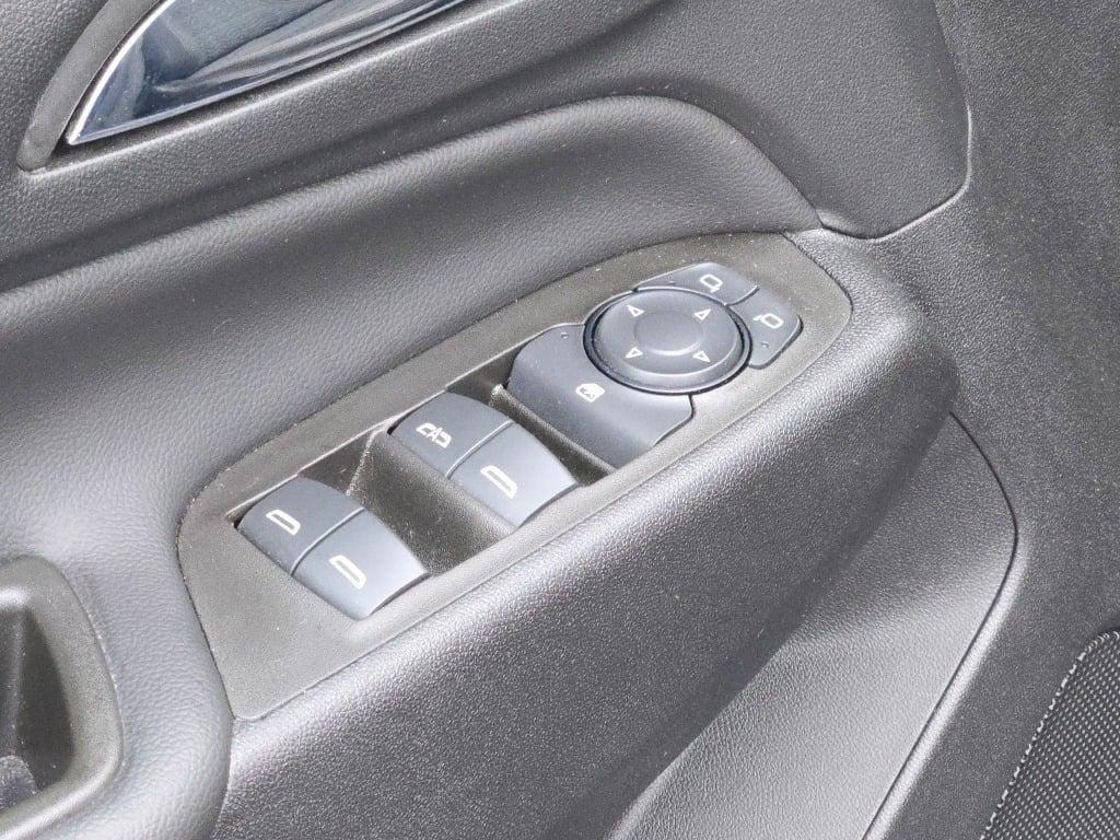 used 2023 Chevrolet Equinox car, priced at $21,590