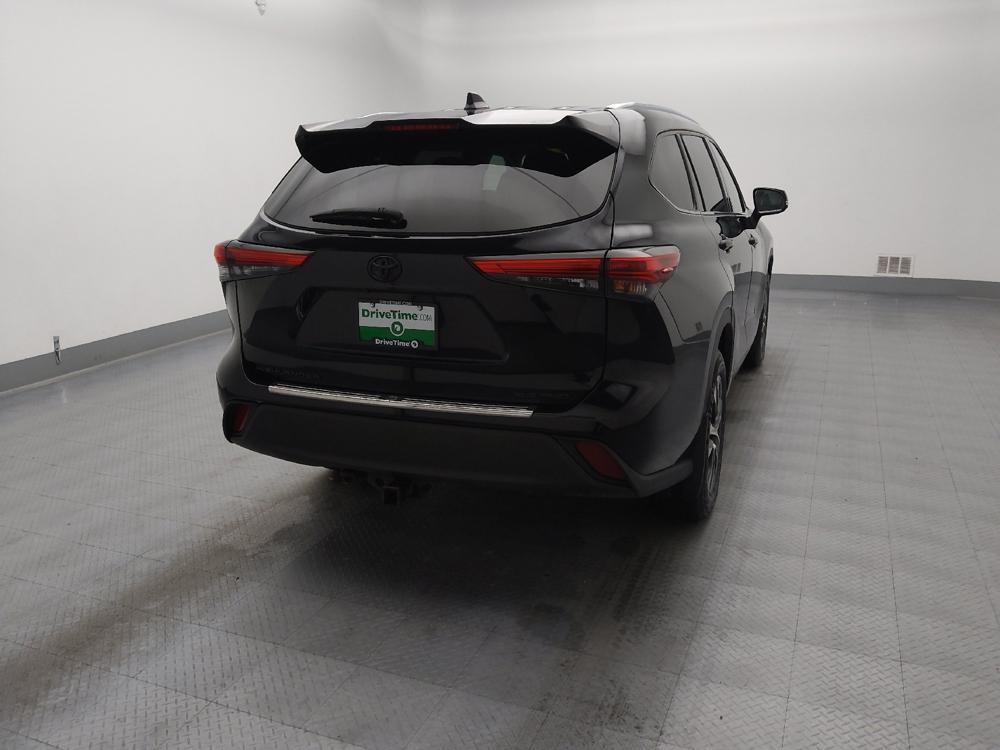 used 2020 Toyota Highlander car, priced at $25,295