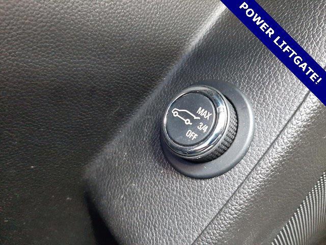 used 2023 Chevrolet Traverse car, priced at $35,238