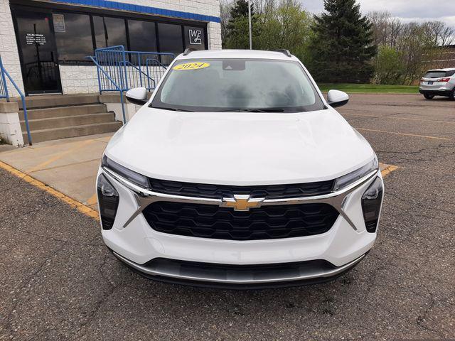 used 2024 Chevrolet Trax car, priced at $21,331