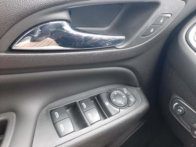 used 2021 Chevrolet Equinox car, priced at $18,995