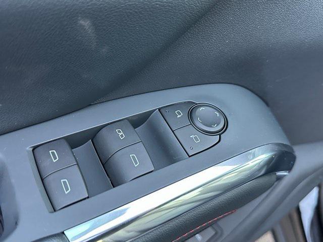 new 2026 Chevrolet Traverse car, priced at $47,610