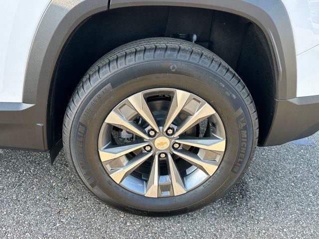 new 2026 Chevrolet Equinox car, priced at $32,525