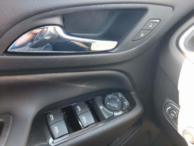 used 2022 Chevrolet Equinox car, priced at $21,669