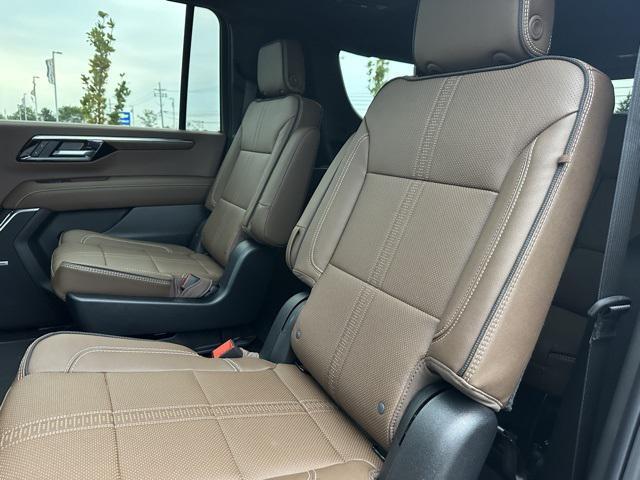 new 2025 Chevrolet Suburban car, priced at $79,557