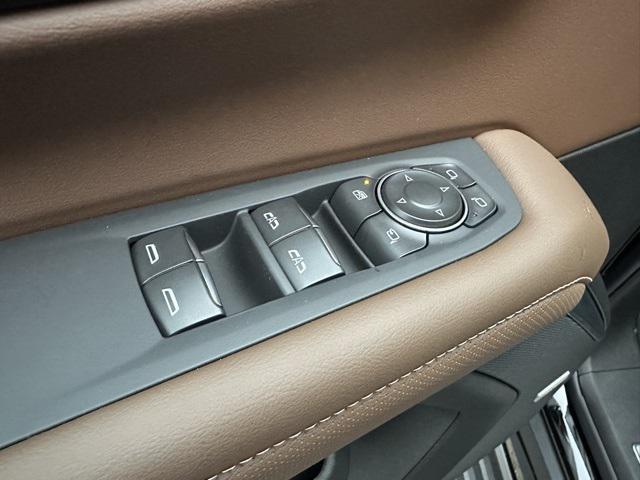 new 2025 Chevrolet Suburban car, priced at $79,557