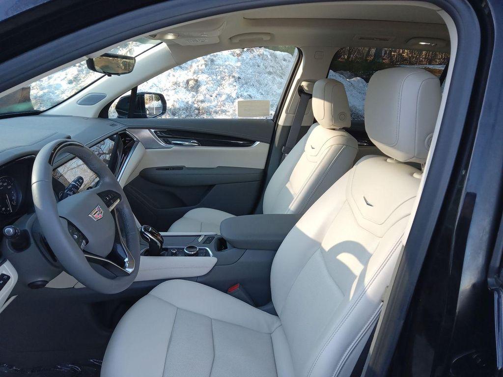used 2023 Cadillac XT6 car, priced at $46,533