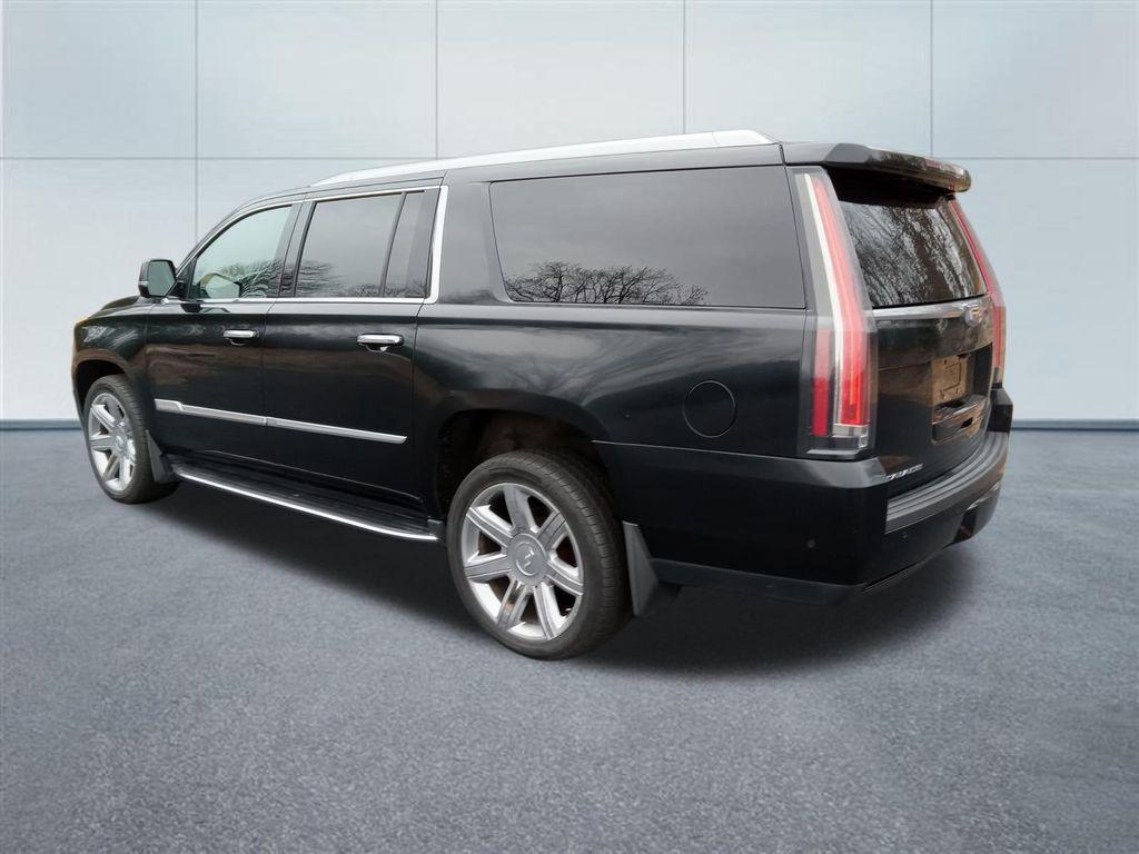 used 2019 Cadillac Escalade ESV car, priced at $31,867
