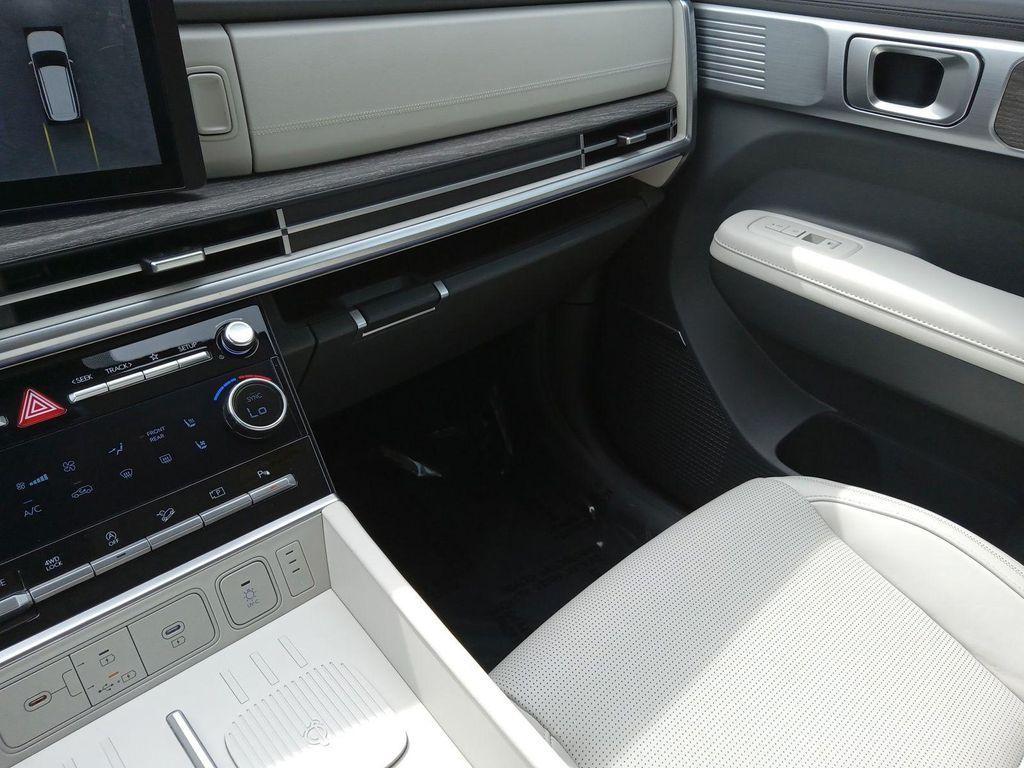 used 2025 Hyundai Santa Fe car, priced at $43,362