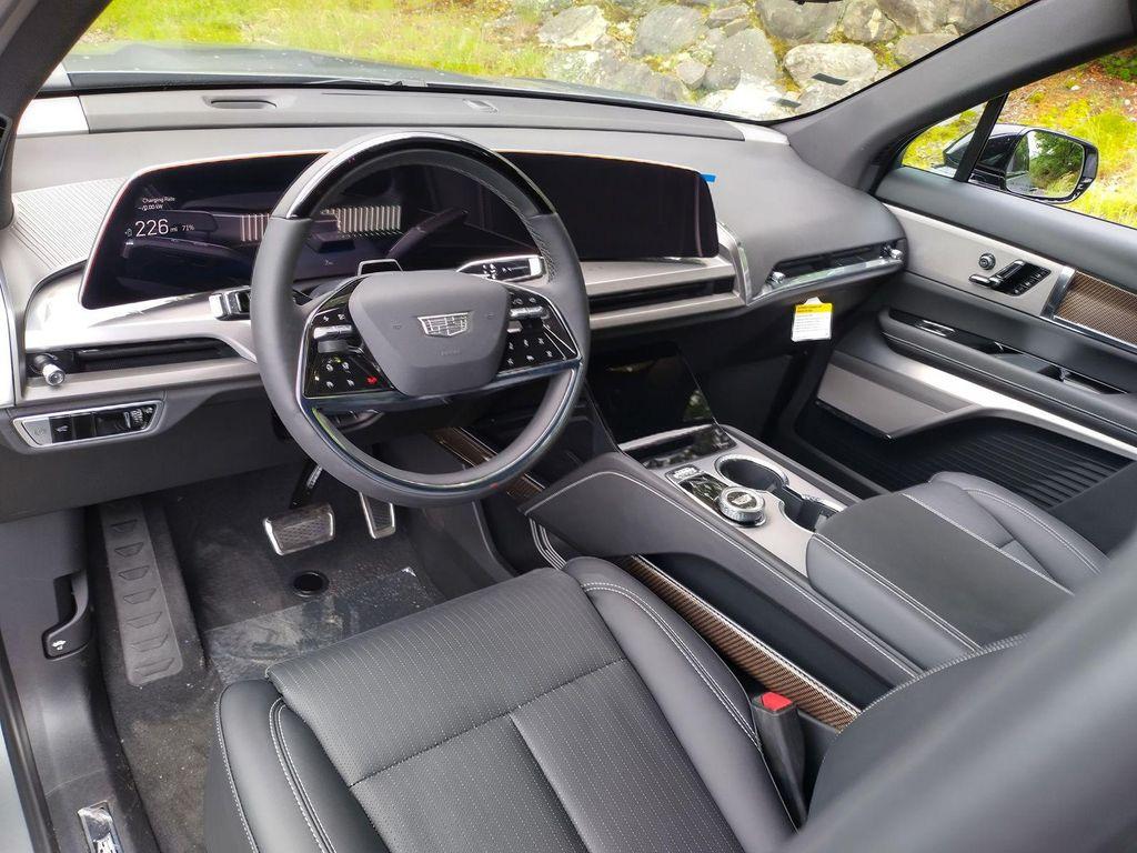 new 2026 Cadillac VISTIQ car, priced at $81,135