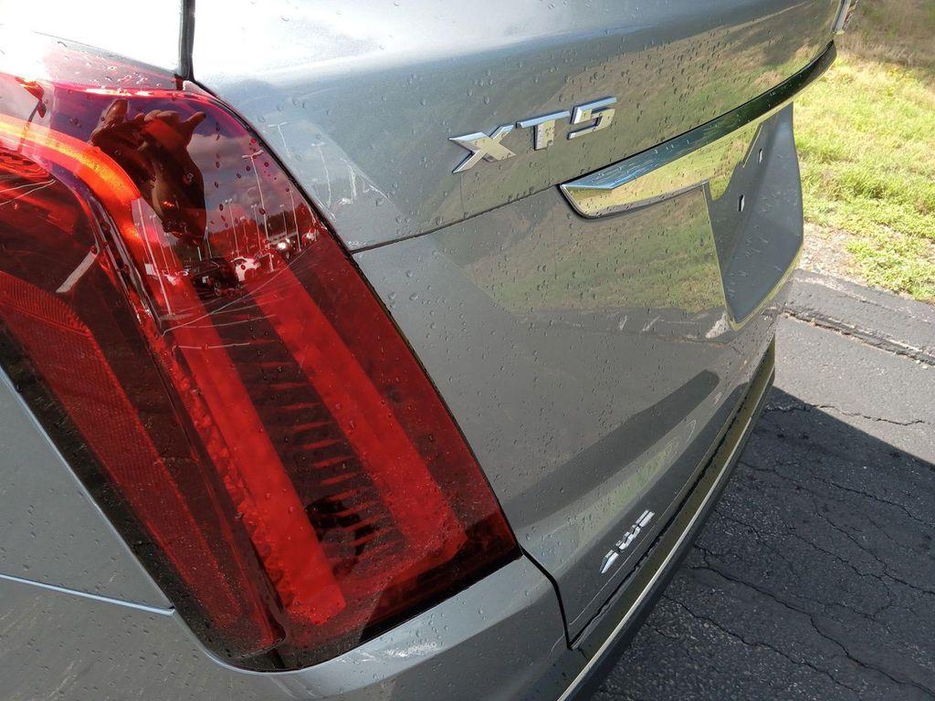 new 2026 Cadillac XT5 car, priced at $49,240