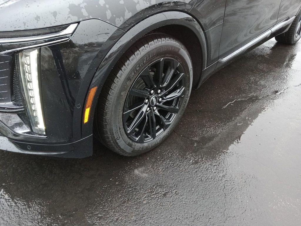 used 2024 Cadillac LYRIQ car, priced at $39,884