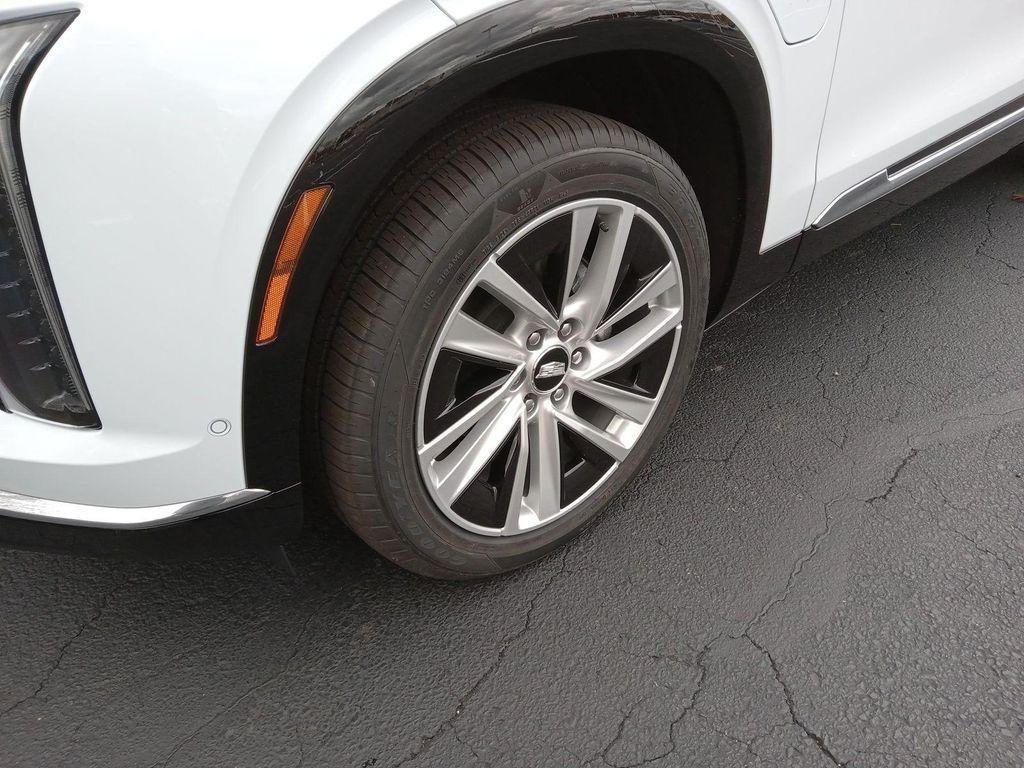 new 2026 Cadillac VISTIQ car, priced at $80,960