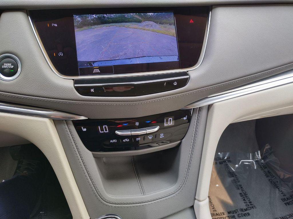 used 2022 Cadillac XT5 car, priced at $29,950