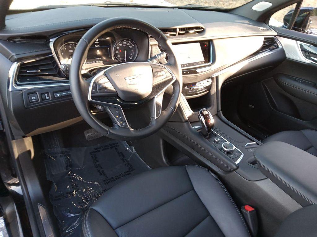 used 2025 Cadillac XT5 car, priced at $47,988