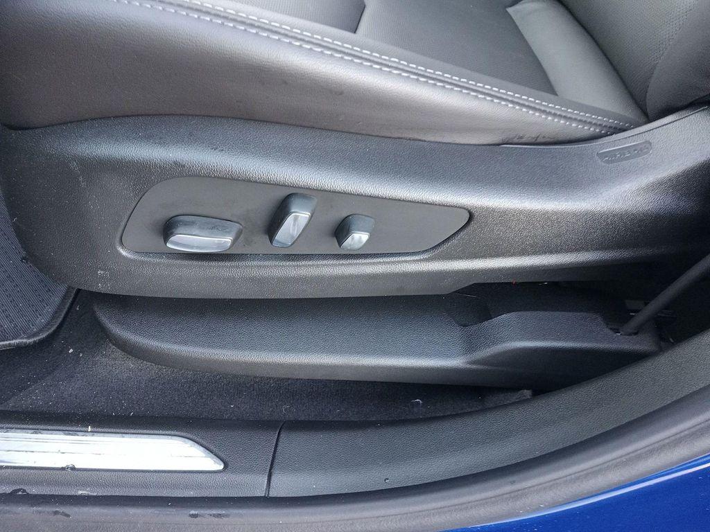 new 2025 Cadillac XT5 car, priced at $56,990