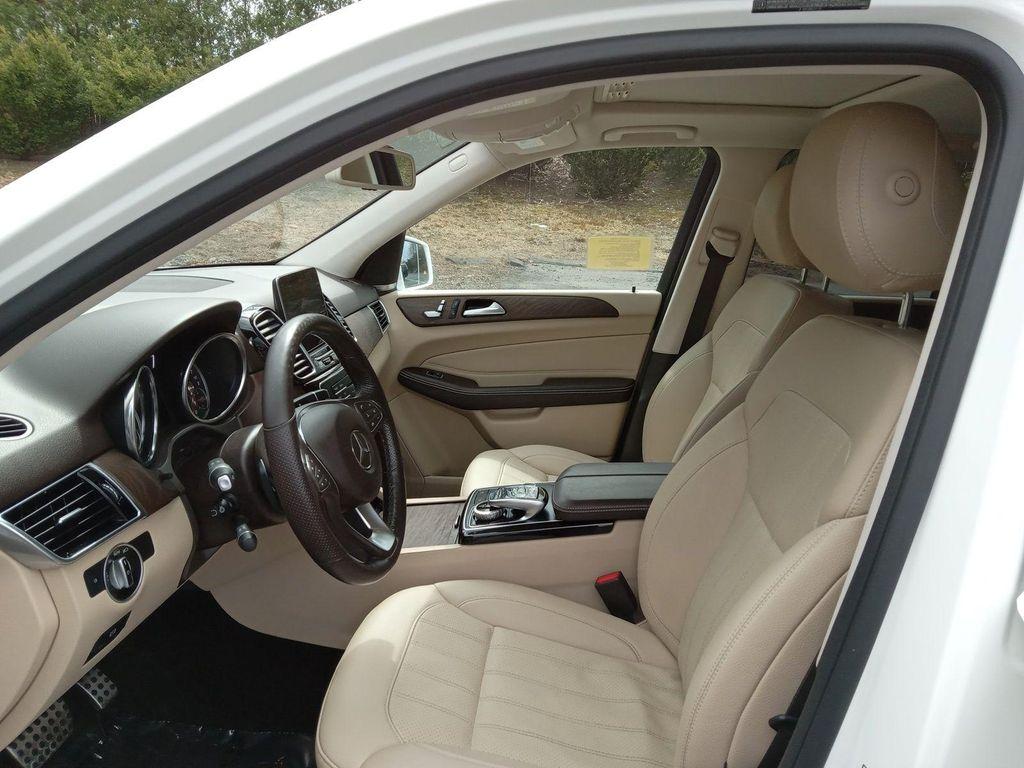 used 2019 Mercedes-Benz GLE 400 car, priced at $24,540