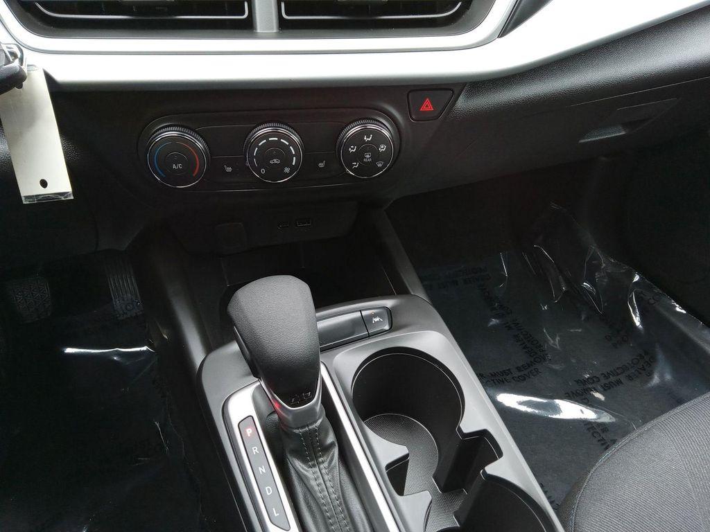 used 2025 Chevrolet Trax car, priced at $22,633