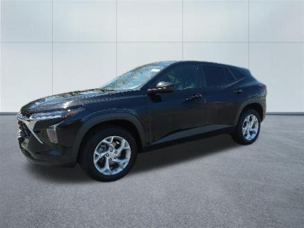 used 2025 Chevrolet Trax car, priced at $21,988