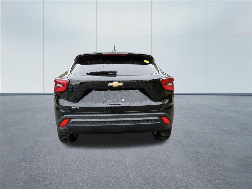 used 2025 Chevrolet Trax car, priced at $22,633
