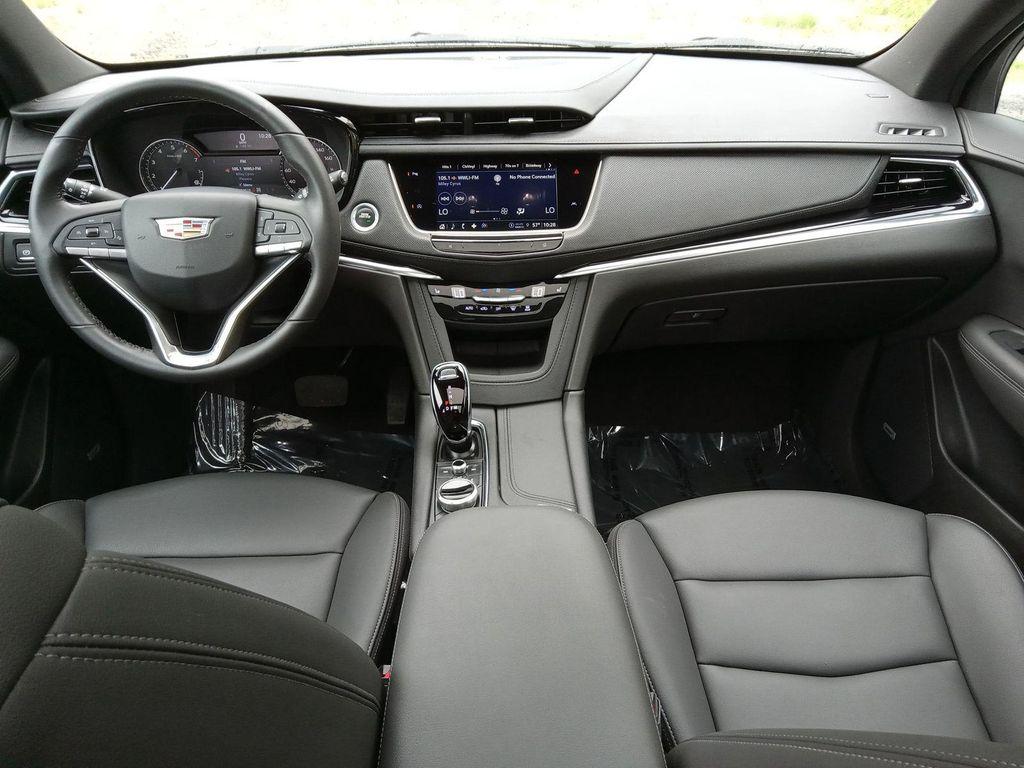 used 2024 Cadillac XT6 car, priced at $42,633