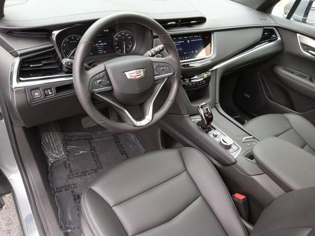used 2024 Cadillac XT6 car, priced at $42,633