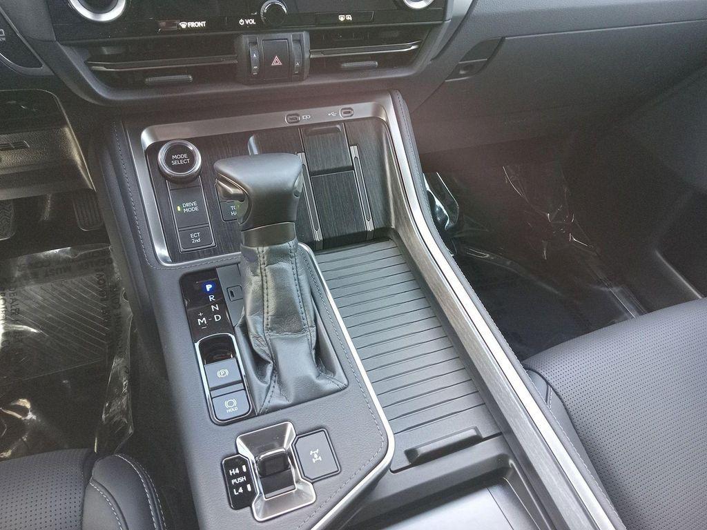 used 2025 Lexus GX 550 car, priced at $89,643