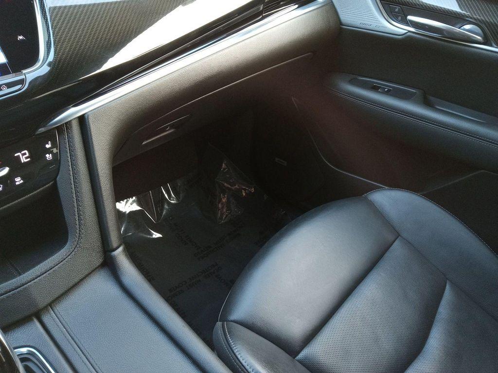 used 2023 Cadillac XT6 car, priced at $34,994