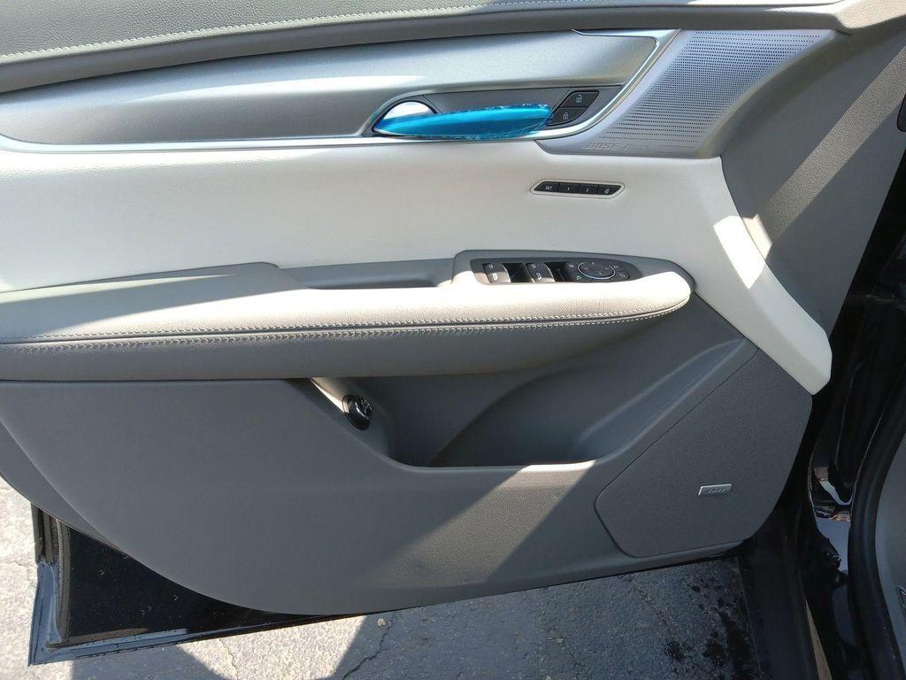 new 2026 Cadillac XT5 car, priced at $60,520