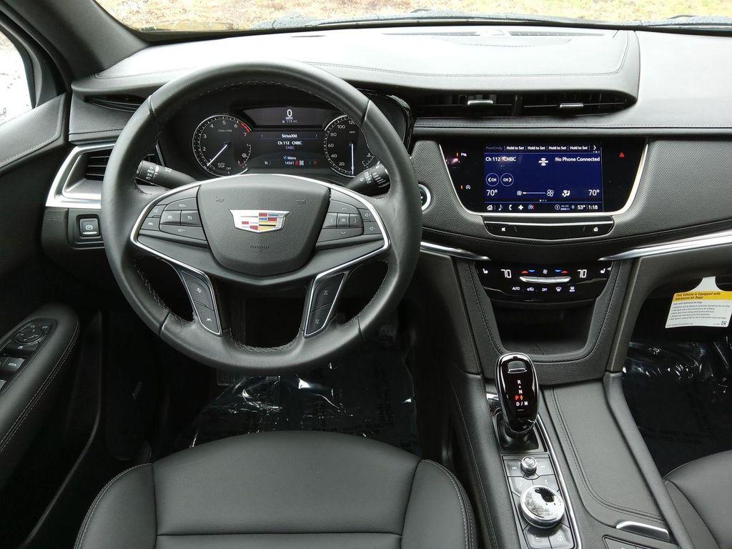 used 2023 Cadillac XT5 car, priced at $33,639