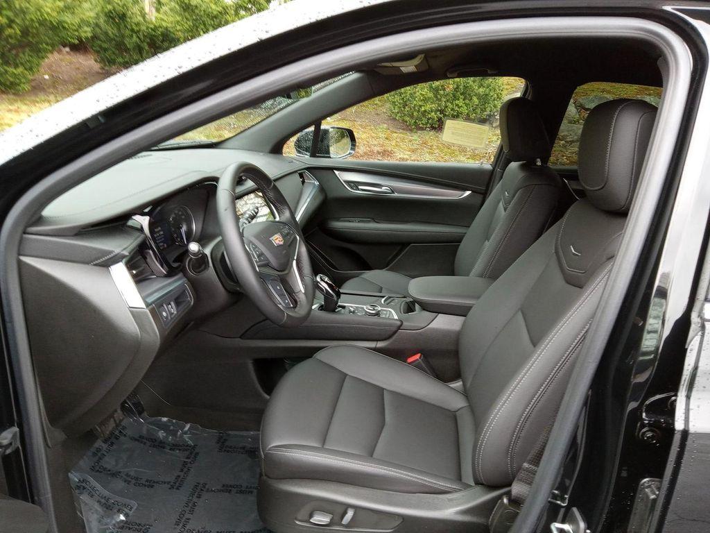 used 2023 Cadillac XT5 car, priced at $33,639