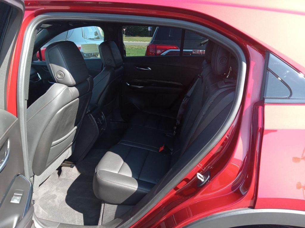 used 2023 Cadillac XT4 car, priced at $28,896