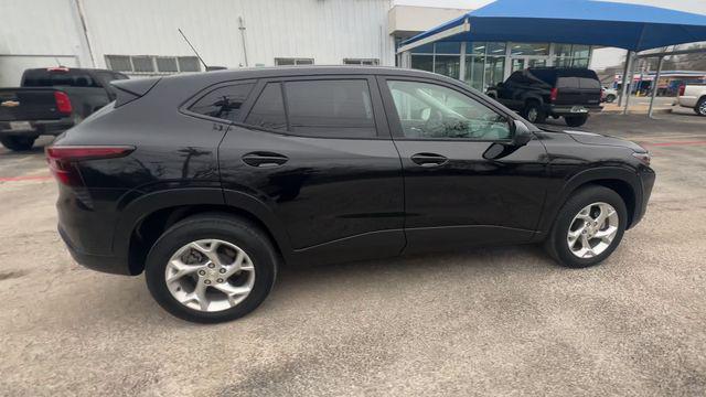 used 2025 Chevrolet Trax car, priced at $20,800