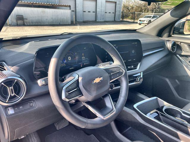 used 2025 Chevrolet Equinox car, priced at $25,000