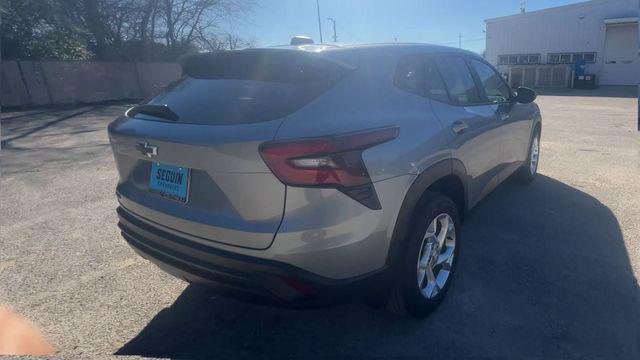 used 2025 Chevrolet Trax car, priced at $21,000