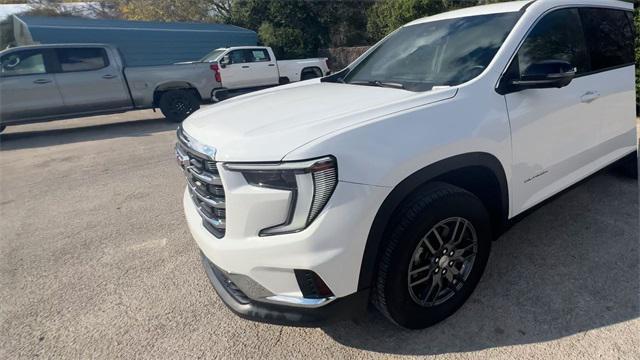 used 2025 GMC Acadia car, priced at $31,000