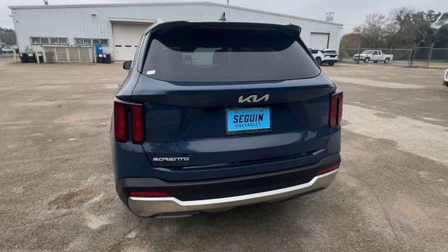 used 2025 Kia Sorento car, priced at $34,000