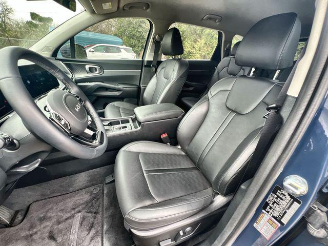 used 2025 Kia Sorento car, priced at $34,000