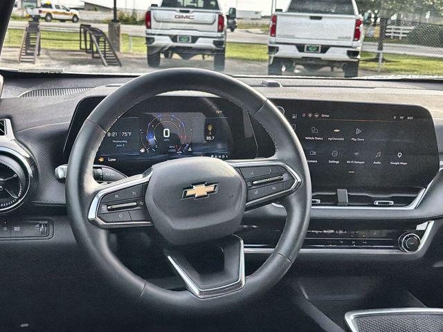 used 2026 Chevrolet Equinox car, priced at $28,800