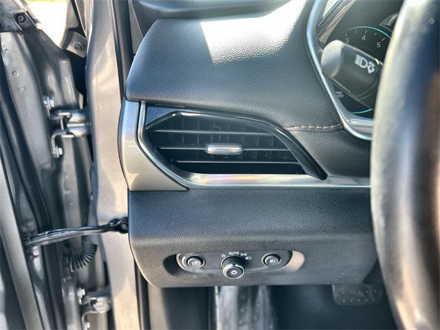 used 2019 Chevrolet Traverse car, priced at $19,200