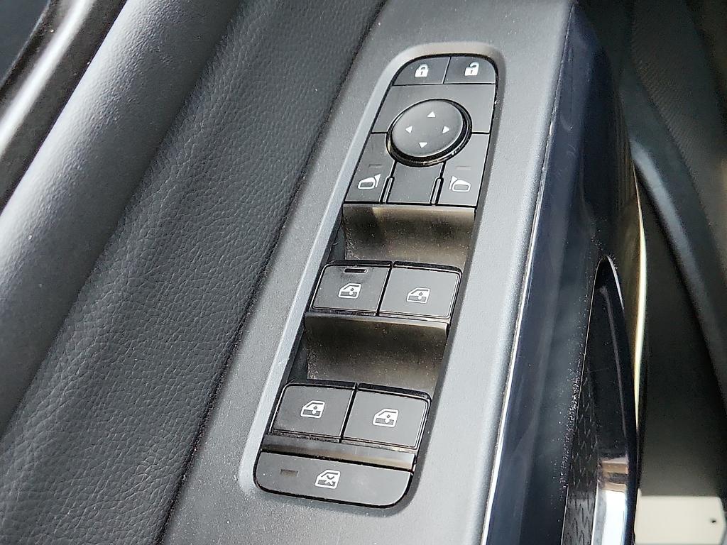 used 2025 Nissan Pathfinder car, priced at $34,220