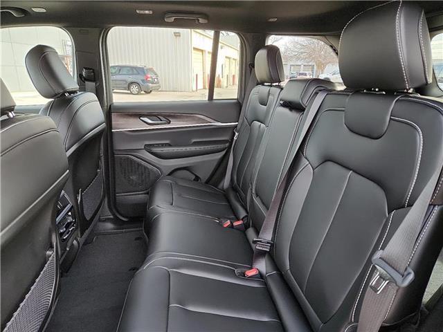 new 2025 Jeep Grand Cherokee car, priced at $47,542