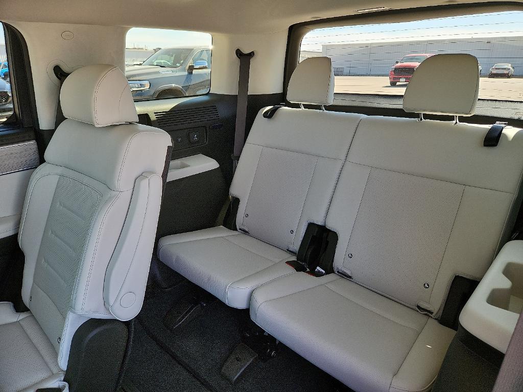 used 2025 Hyundai Santa Fe car, priced at $39,995