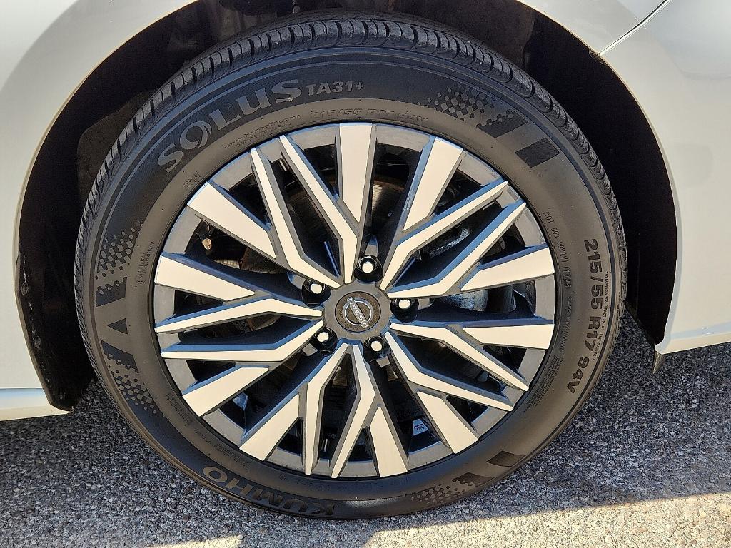 used 2025 Nissan Altima car, priced at $24,220