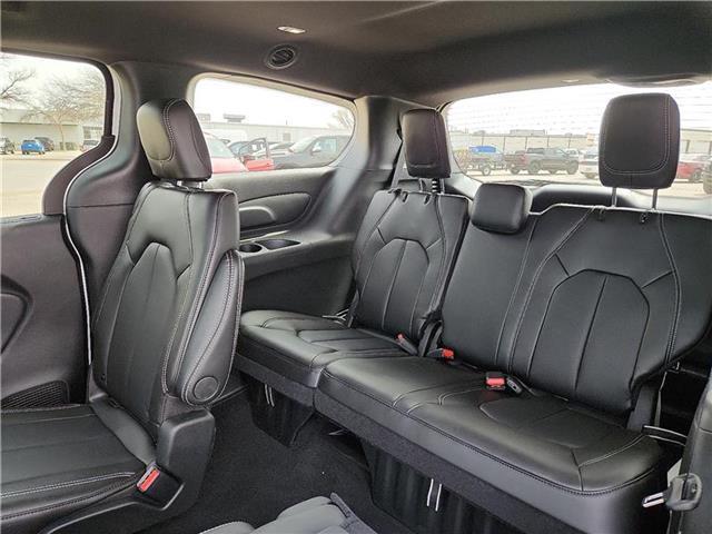 new 2026 Chrysler Pacifica car, priced at $43,918