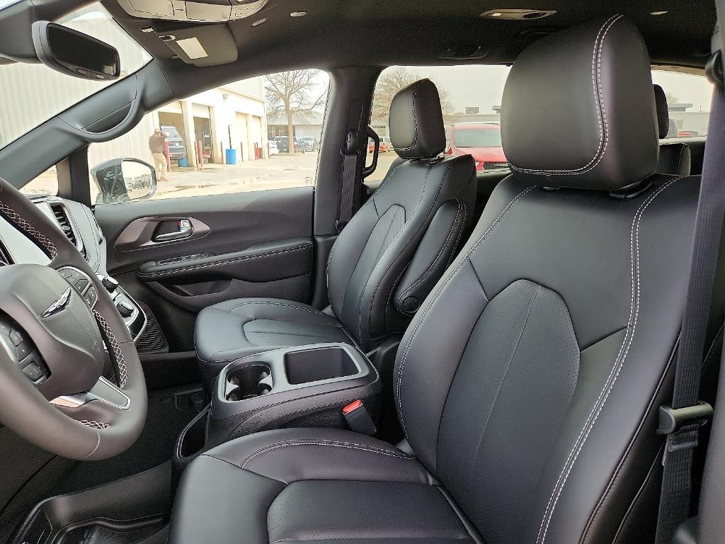 new 2026 Chrysler Pacifica car, priced at $44,179
