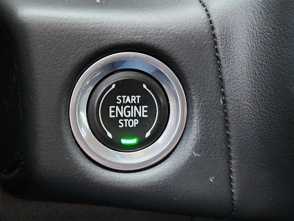 used 2023 GMC Yukon car, priced at $54,220