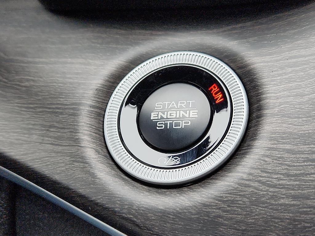 new 2025 Jeep Grand Cherokee L car, priced at $49,533