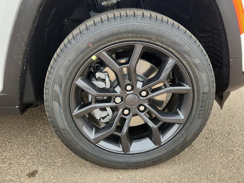 new 2025 Jeep Grand Cherokee L car, priced at $49,533